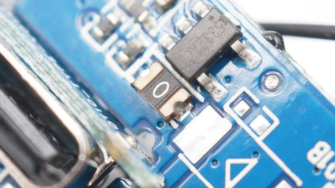 自恢復(fù)保險(xiǎn)絲在TWS充電倉(cāng)的應(yīng)用